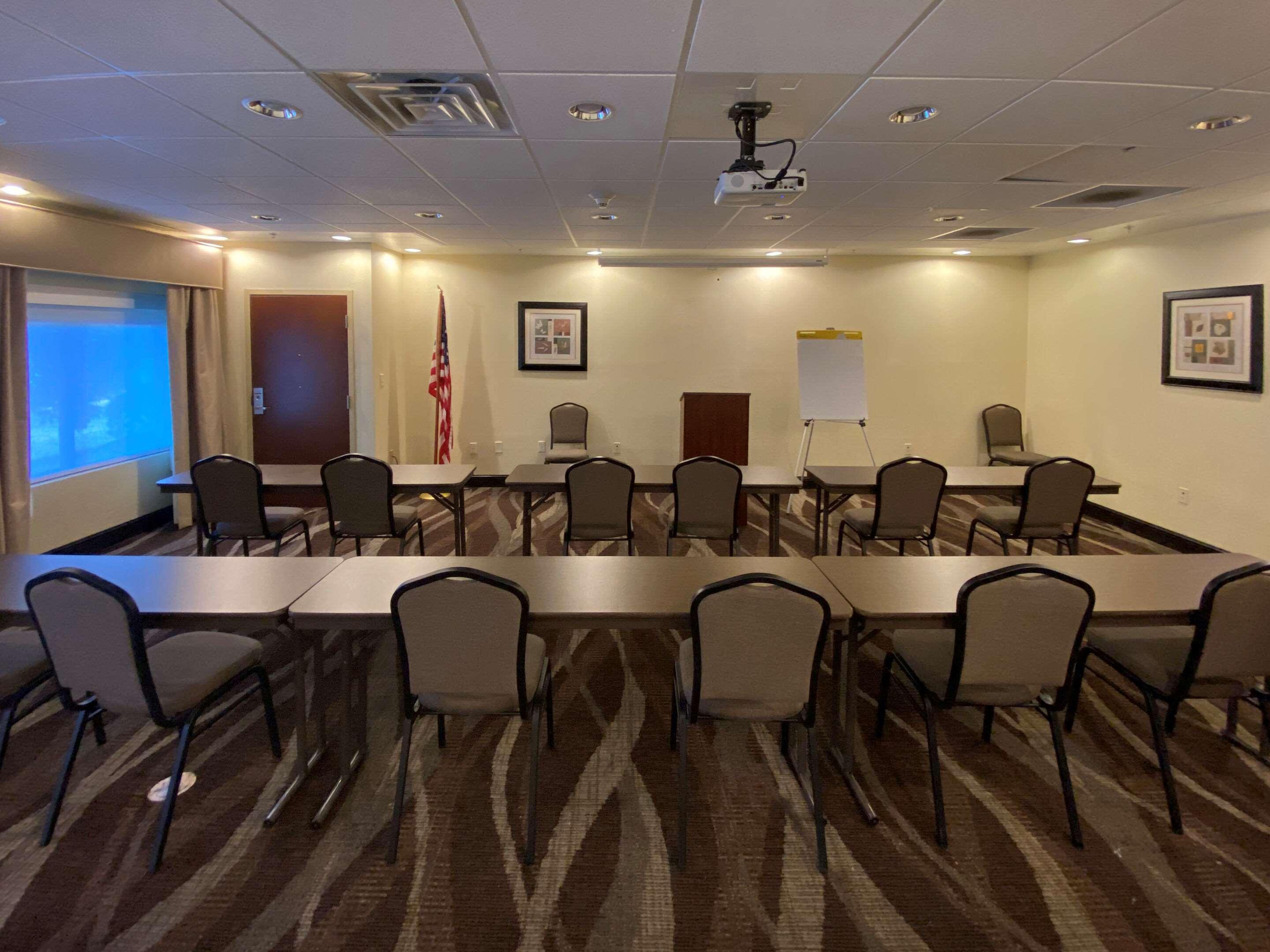 Comfort Inn & Suites Честертаун Экстерьер фото