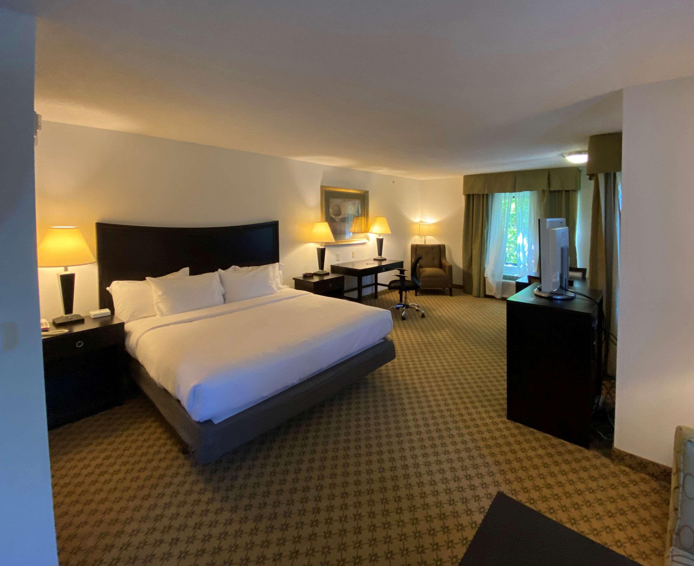 Comfort Inn & Suites Честертаун Экстерьер фото