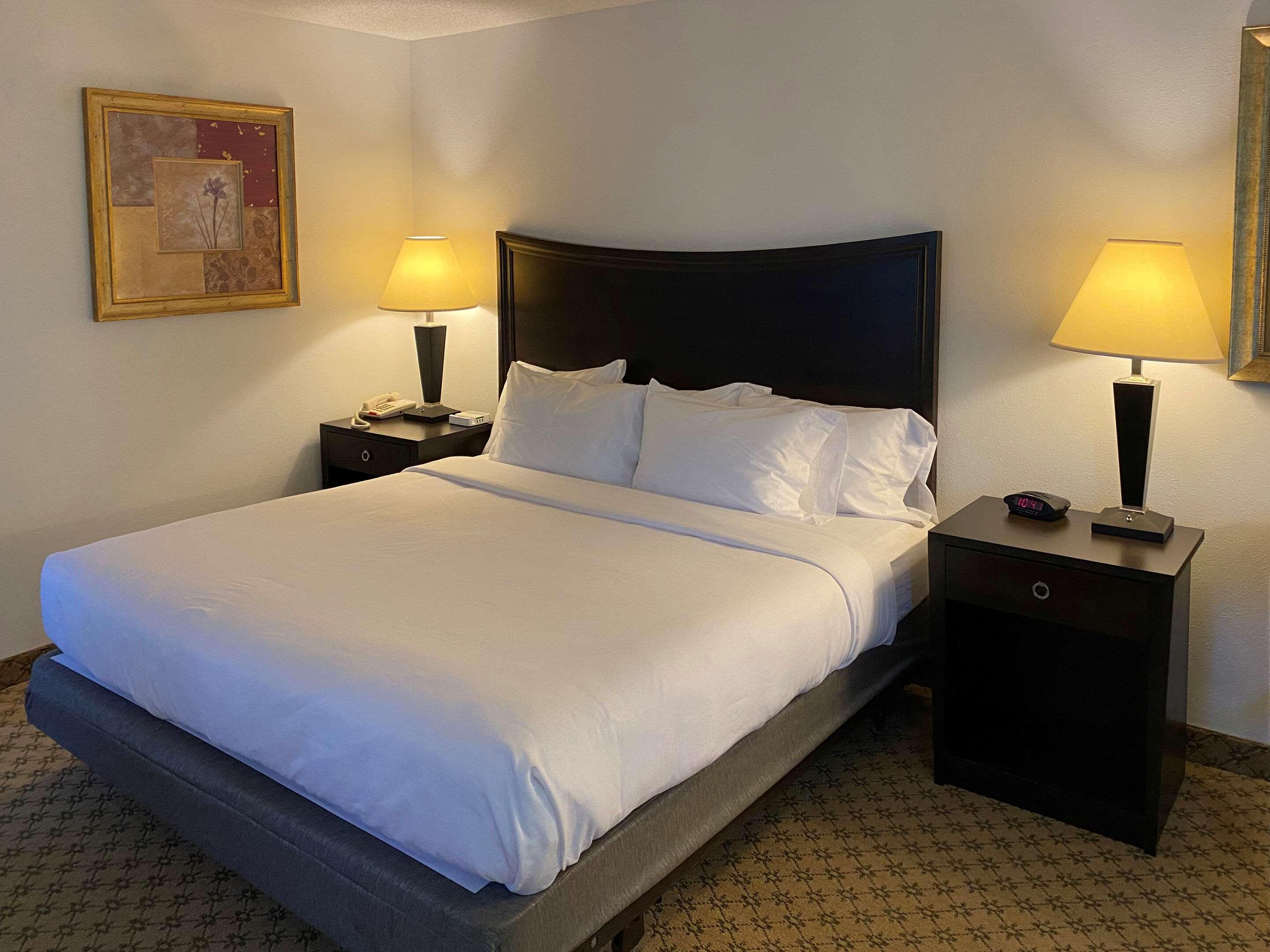 Comfort Inn & Suites Честертаун Экстерьер фото