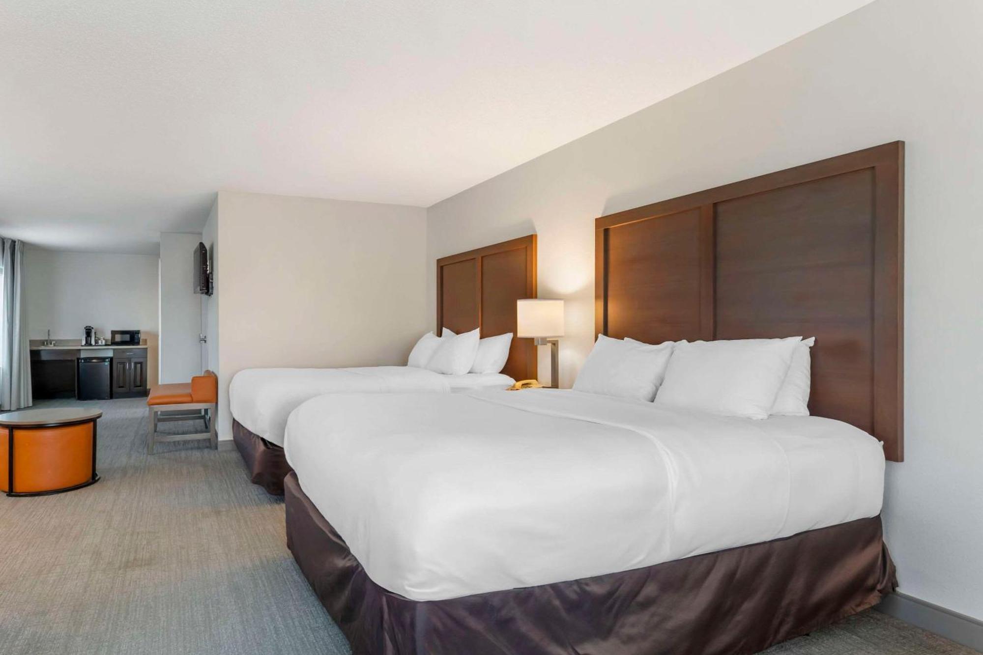 Comfort Inn & Suites Честертаун Экстерьер фото