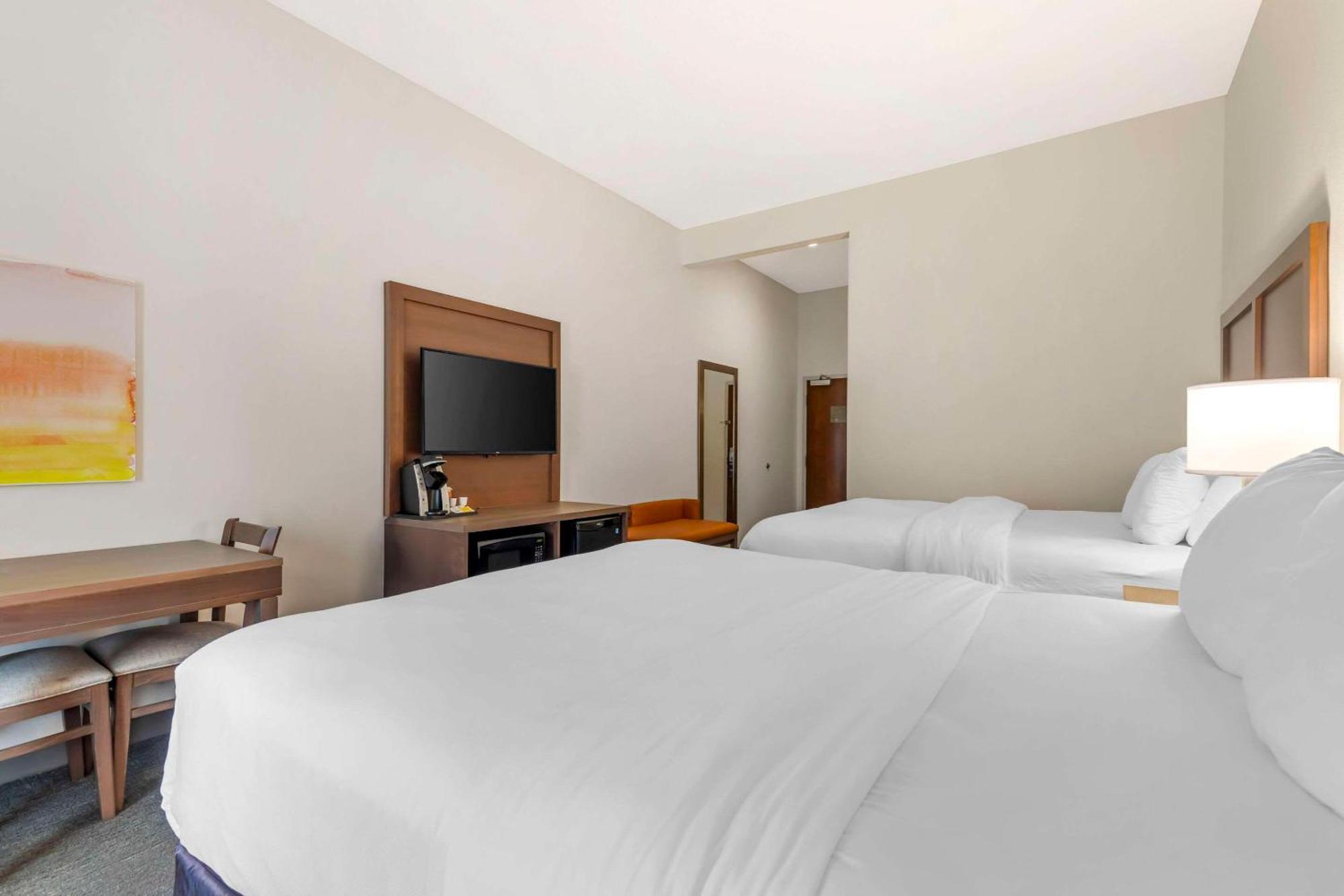 Comfort Inn & Suites Честертаун Экстерьер фото