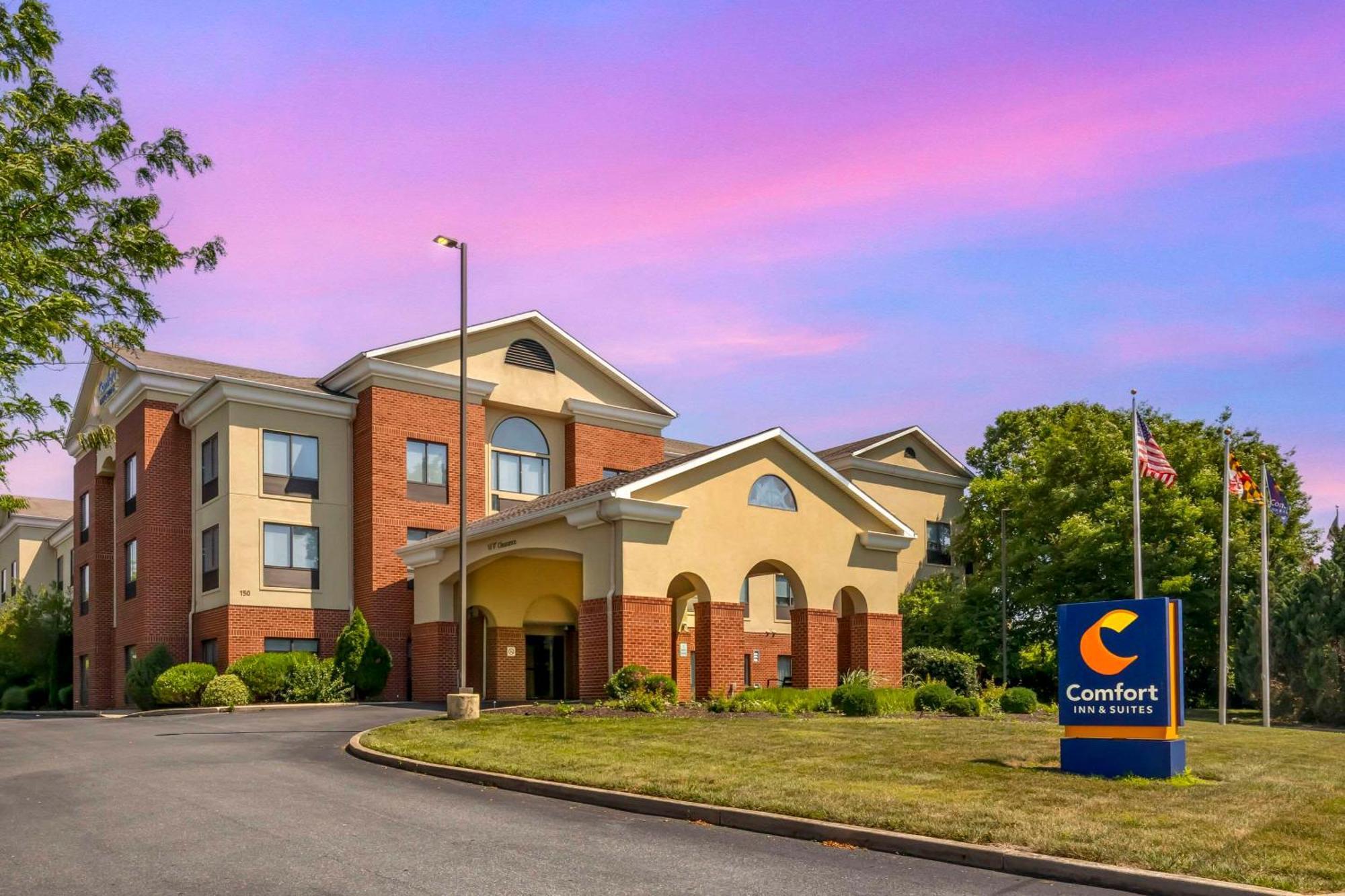 Comfort Inn & Suites Честертаун Экстерьер фото